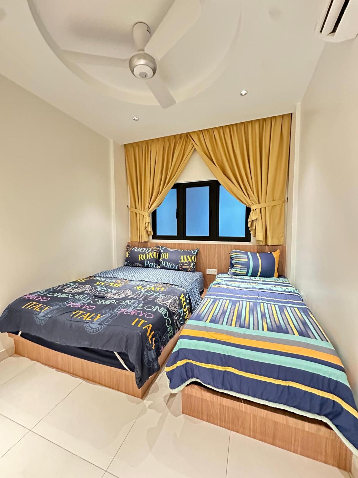 Newly Renovated Comfy Beachfront View At Seri Bulan Port Dickson Porto Dickson Exterior foto