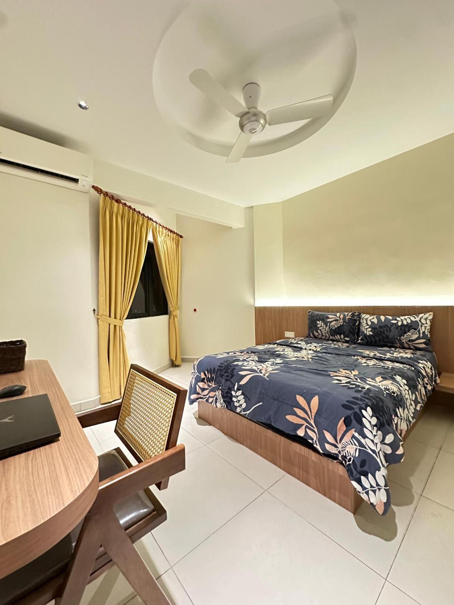 Newly Renovated Comfy Beachfront View At Seri Bulan Port Dickson Porto Dickson Exterior foto